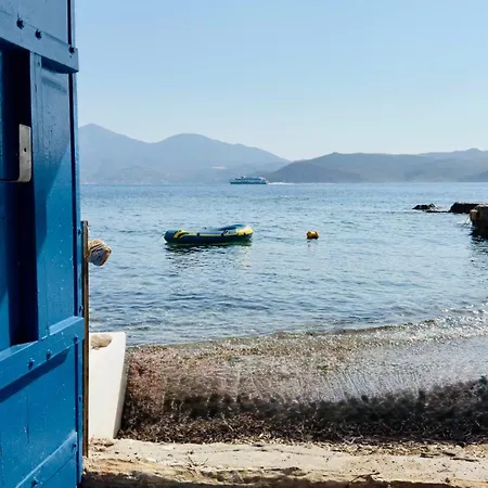 Syrma Sunset Areti * Plaka (Milos)