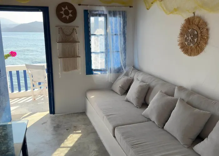 Syrma Sunset Areti Semesterbostad